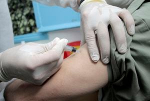 Analgésicos: ¿Por qué la OMS recomienda no tomarlos antes de vacunarse contra la covid-19?