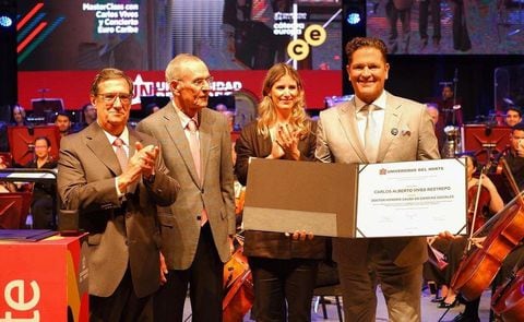 Carlos Vives recibió doctorado honoris causa