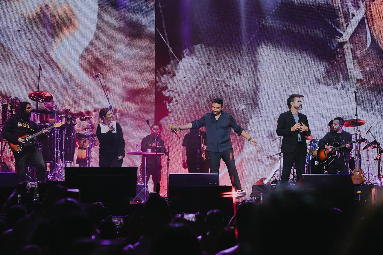 Jesús Adrián Romero y Alex Campos participaron el pasado mes de agosto, en Bogotá el concierto Raza de Campeones.
