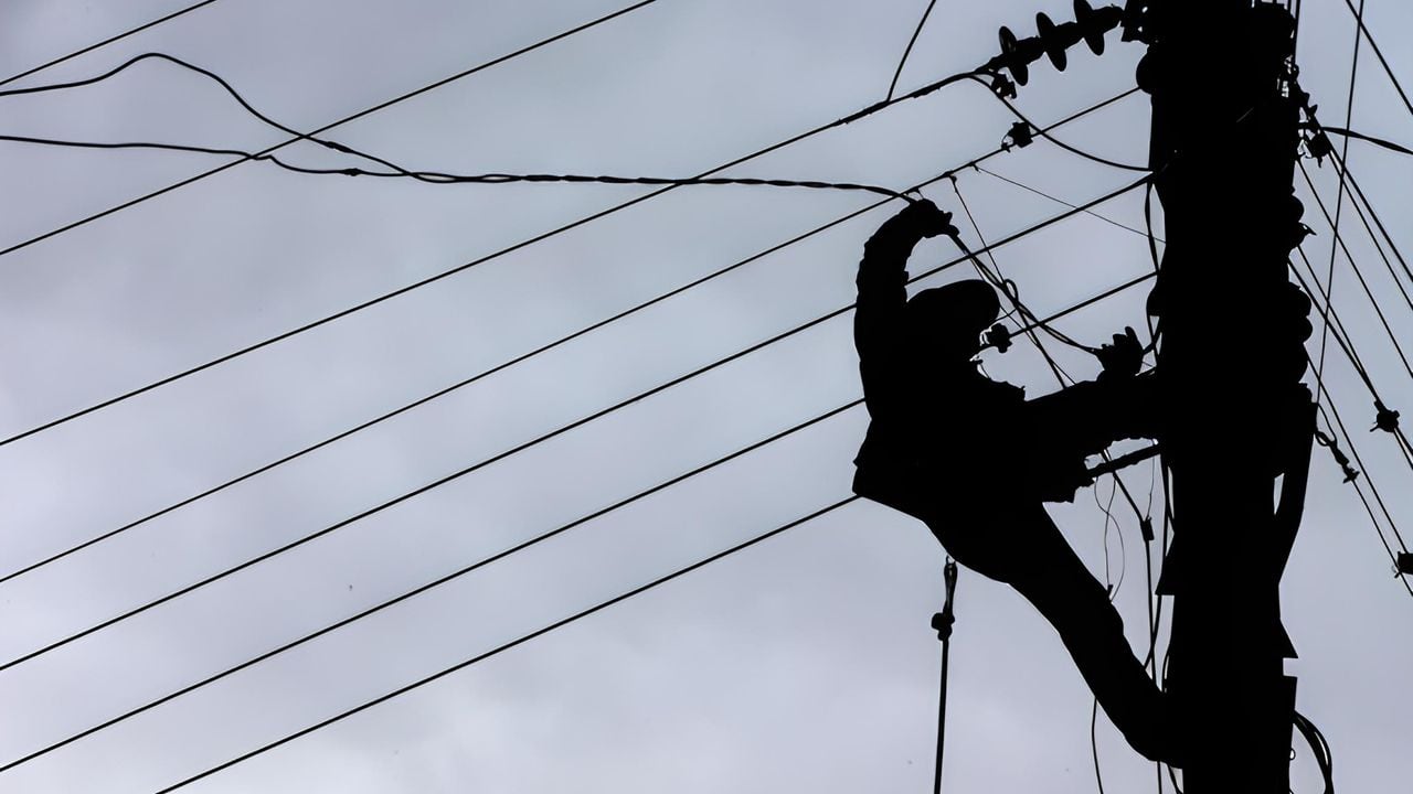ETB denunció que bandas organizadas y habitantes de calle están robando los cables de cobres y fibra óptica de Internet