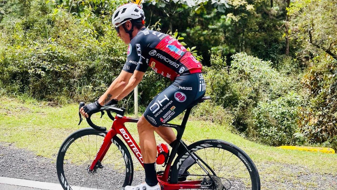 Jhonatan Restrepo, ciclista colombiano. Foto: Twitter oficial Jhonatan Restrepo - @JhonatanRVal