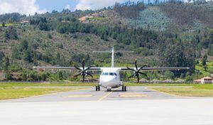 El avión aterrizó proveniente de la ciudad de Medellín