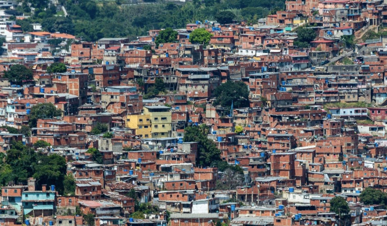Los barrios vulnerables en Venezuela cada vez son más grandes debido a la crisis que atraviesa el país