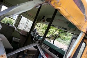 Al menos 16 personas resultaron heridas, entre ellas dos niños en estado crítico, dejó el accidente de un bus escolar que se volcó este sábado en el departamento francés de Isère, en el sureste del país, de acuerdo con un informe de las autoridades.