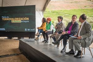 La Alcaldía de Bogotá hizo el lanzamiento de la licitación de la planta de termovalorización para convertir toneladas de basura en energía eléctrica.