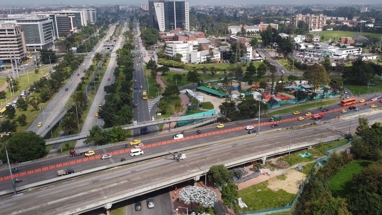 Obras de transmilenio en el puente de la avenida 68 con avenida el Dorado