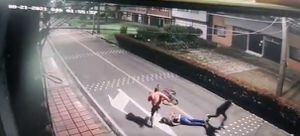 Los ladrones golpearon a su víctima y luego le robaron sus pertenencias en el barrio La Estrada, en Bogotá