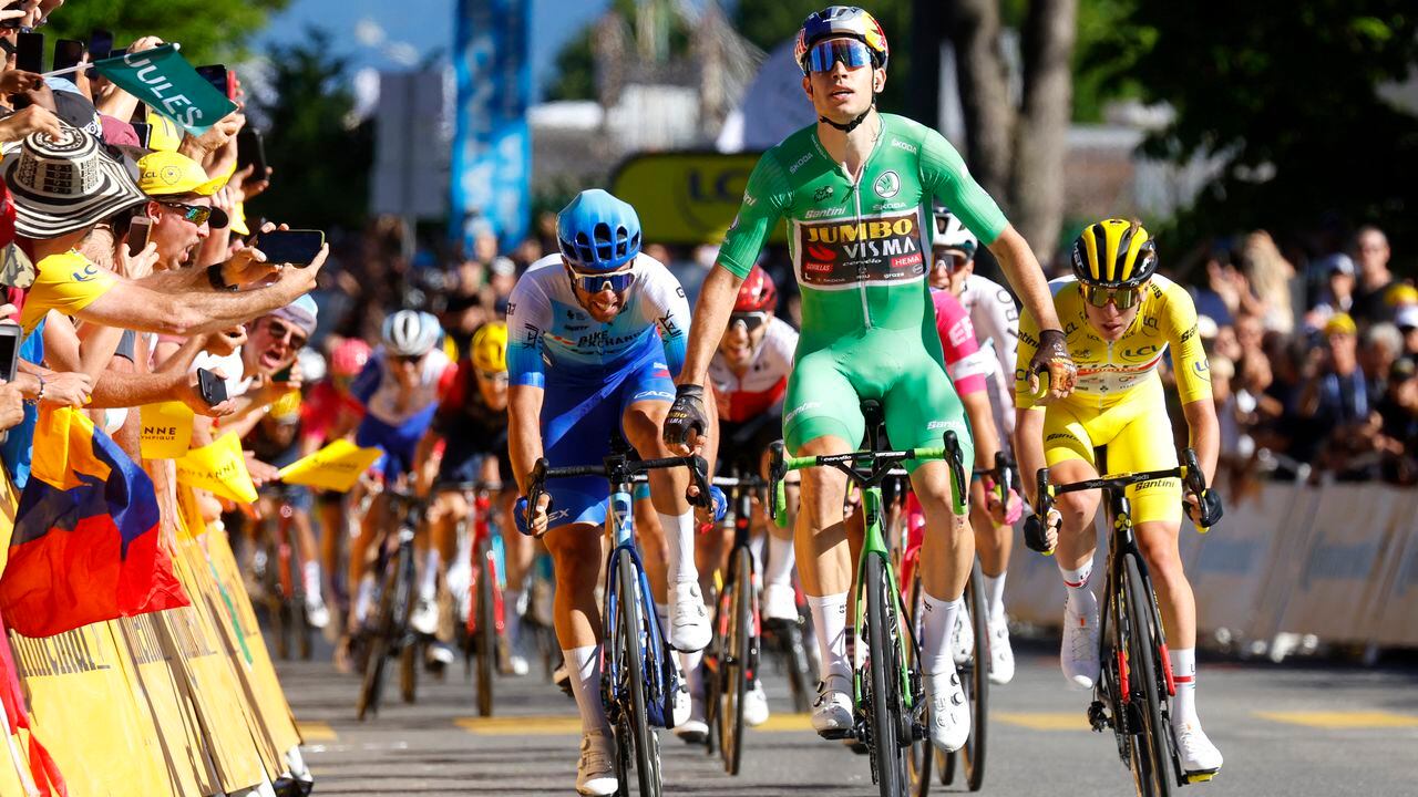 Wout Van Aert del Jumbo Visma gana su segunda etapa en el Tour de Francia 2022 en la octava jornada