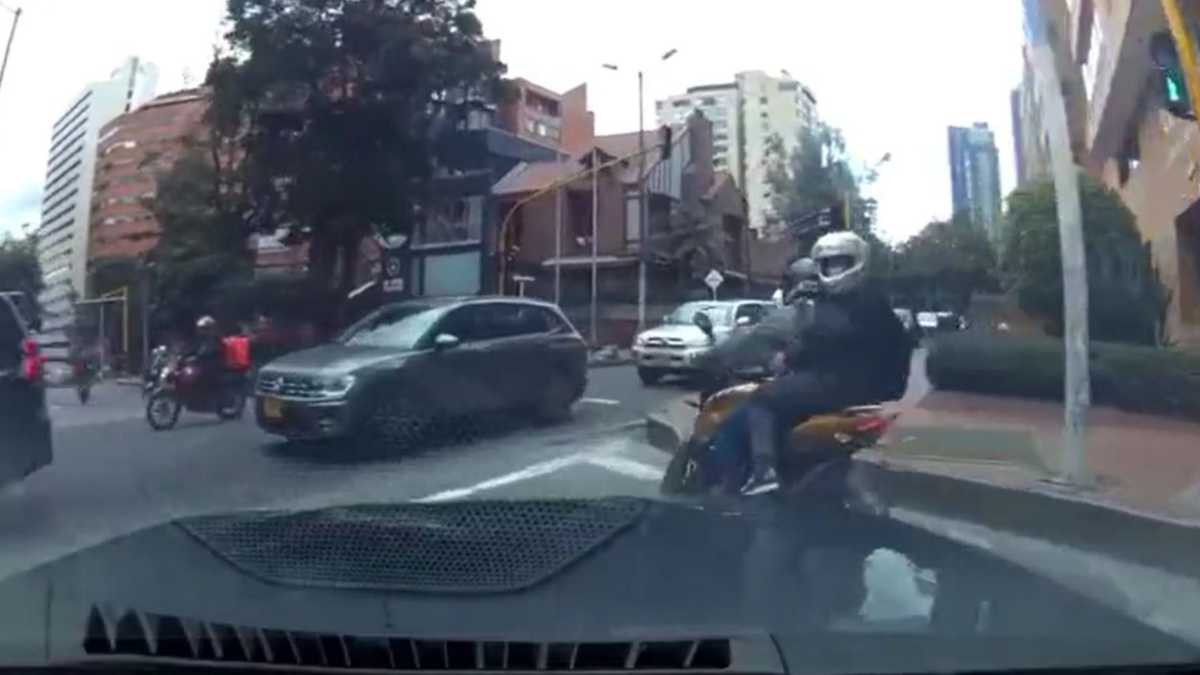 Imagen del video - choque a ladrones.