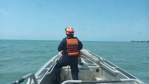 Colisión de dos embarcaciones dejó a cuatro pescadores a la deriva; tres fueron rescatados por la Armada y el otro fue hallado sin vida