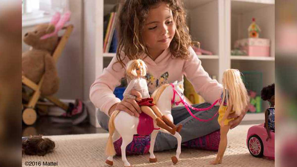 Desviar Fe ciega Proponer Barbie estrena nuevas muñecas con siluetas distintas