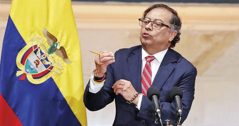  Pese a que el presidente Gustavo Petro se quedó sin coalición, los partidos tradicionales ayudaron a aprobar el proyecto.