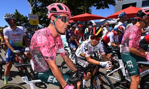 KUSNACHT, SWITZERLAND - JUNE 12: (L-R) Rigoberto Uran Uran of Colombia and Team EF Education - Easypost and Sergio Andres Higuita Garcia of Colombia and Team Bora - Hansgrohe prior to the 85th Tour de Suisse 2022 - Stage 1 a 177,6km stage from Kusnacht to Kusnacht 679m / #ourdesuisse2022 / #WorldTour / on June 12, 2022 in Kusnacht, Switzerland. (Photo by Tim de Waele/Getty Images)