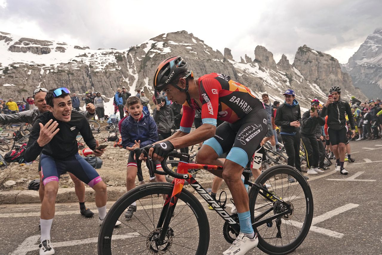 Colombia's Santiago Buitrago pedals on his way to win the 19th stage of the Giro D'Italia , tour of Italy cycling race, from Longarone to Tre Cime di Lavaredo, Italy, Friday, May 26, 2023. (Marco Alpozzi/LaPresse via AP)