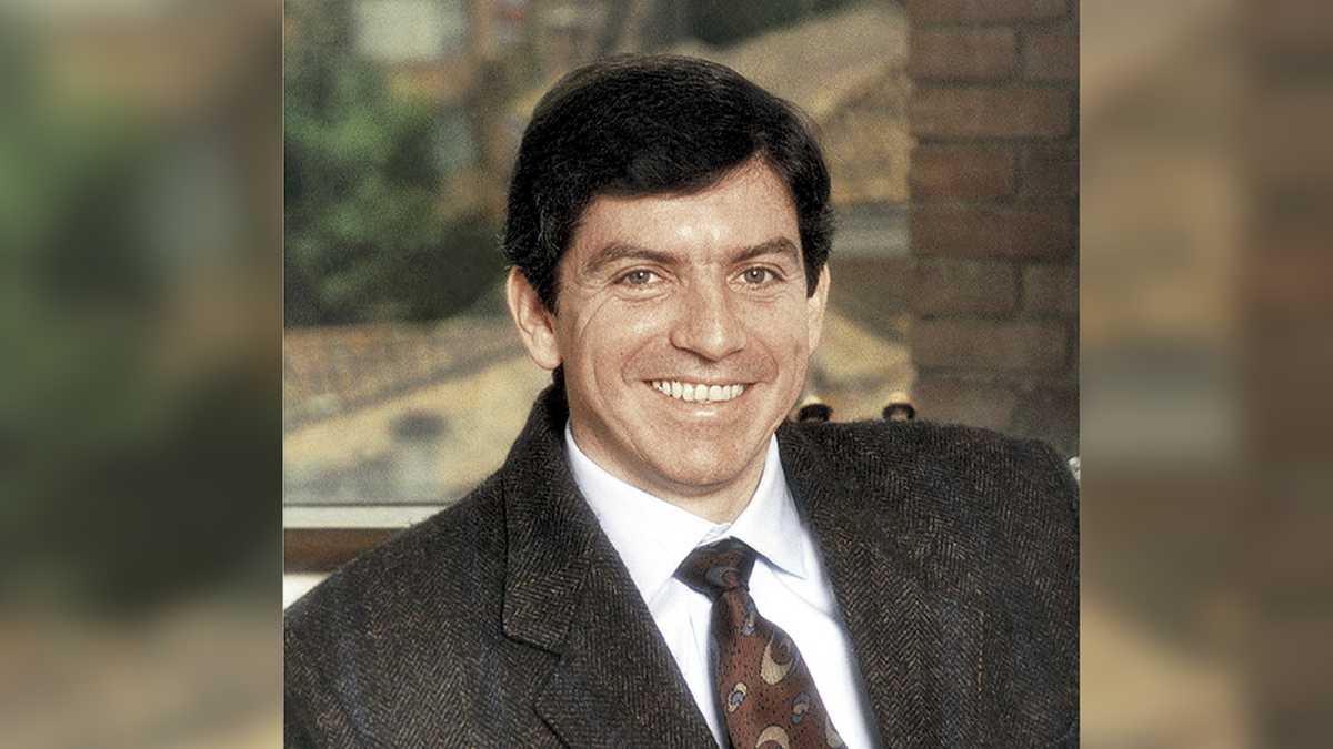 César Augusto Gaviria Trujillo ​ es un político colombiano. Fue 36.º presidente de Colombia de 1990 a 1994, 7.º