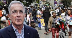 La propuesta del expresidente Uribe consiste en reducir la jornada laboral a 40 horas por semana. Piden que esto se aplique de forma gradual.