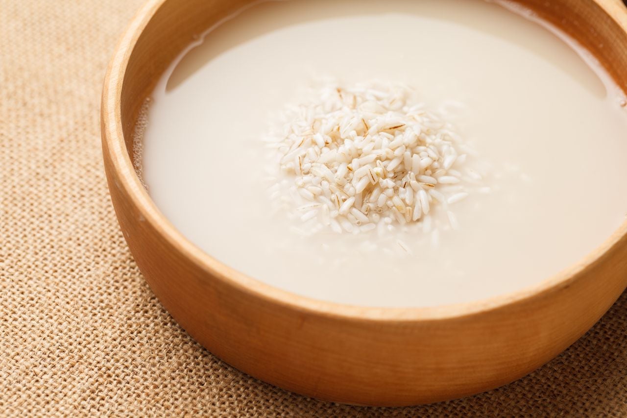 El agua de arroz tiene efectos antioxidantes.