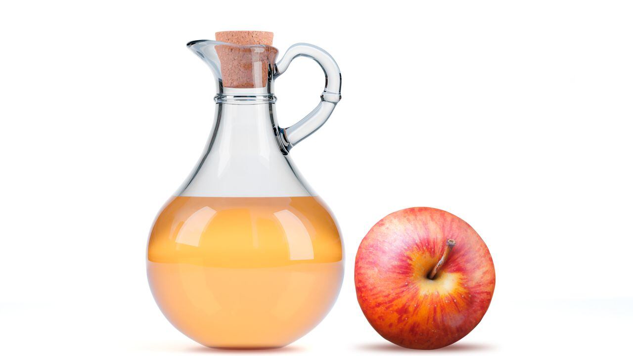 El vinagre de manzana es una gran opción para combatir estos problemas.