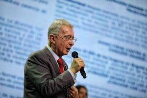 Evento conversemos con nuestra comunidad, Liderado por el Expresidente Álvaro Uribe