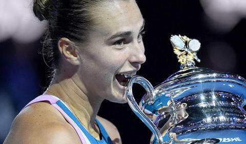La tenista bielorrusa Aryna Sabalenka se levantó con su primer Grand Slam