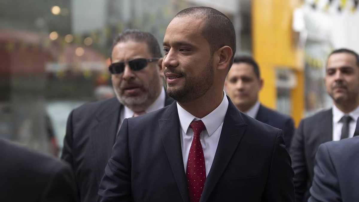 El abogado Diego Cadena enfrenta un juicio por presuntamente ofrecer beneficios económicos y jurídicos para beneficiar al expresidente Álvaro Uribe Vélez.