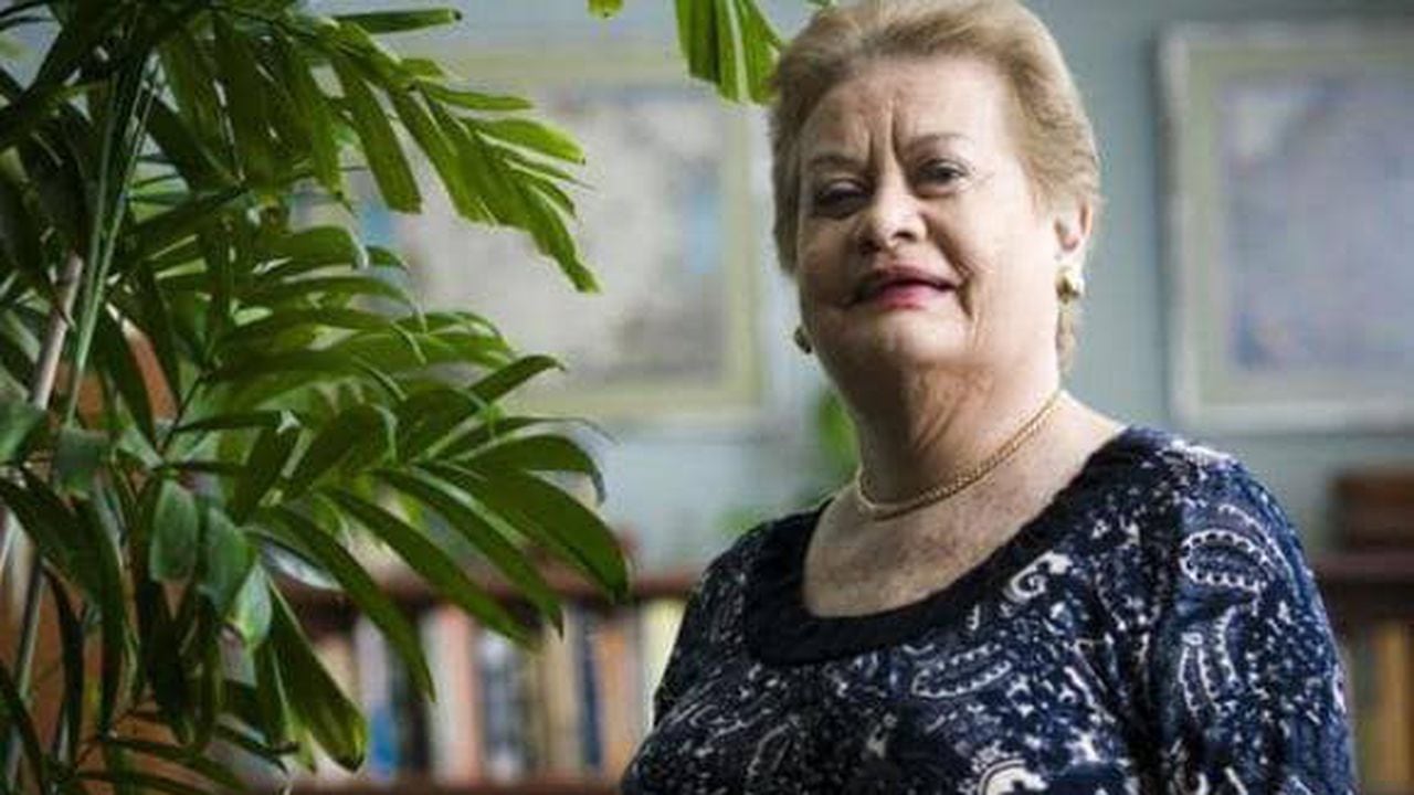 Murió Martha Hildebrandt, excongresista y reconocida lingüista peruana.