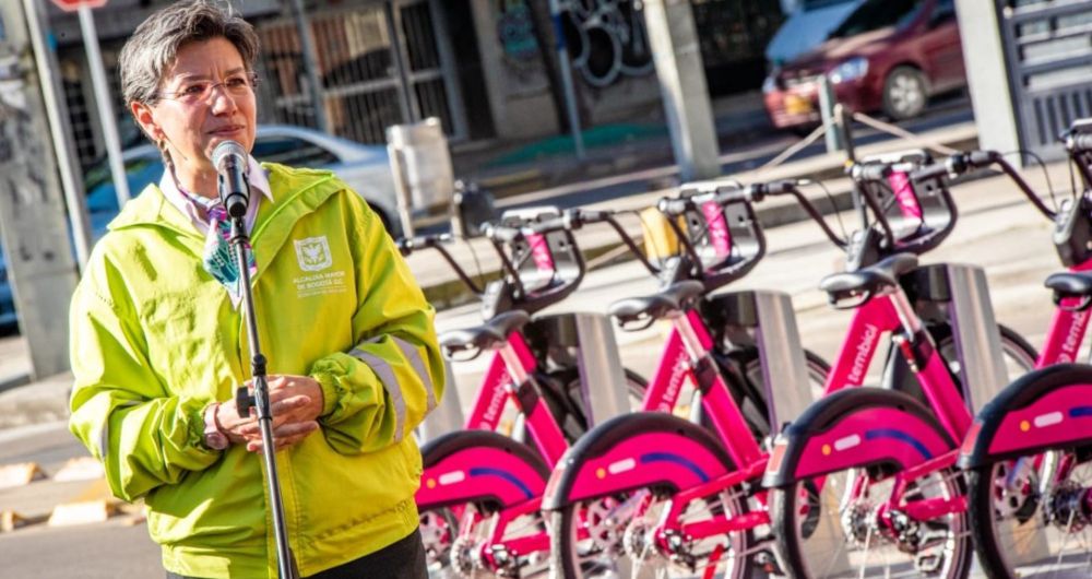 En septiembre de 2022, la alcaldesa Claudia López puso en funcionamiento el sistema de bicicletas compartidas de Bogotá