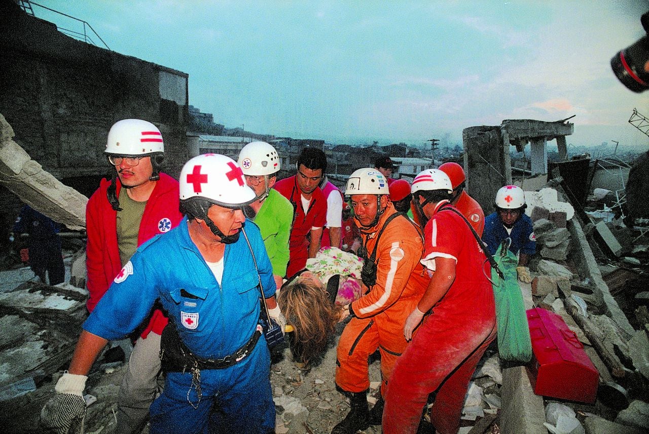 Los rescatistas son el principal aliado de información al momento de un sismo.
