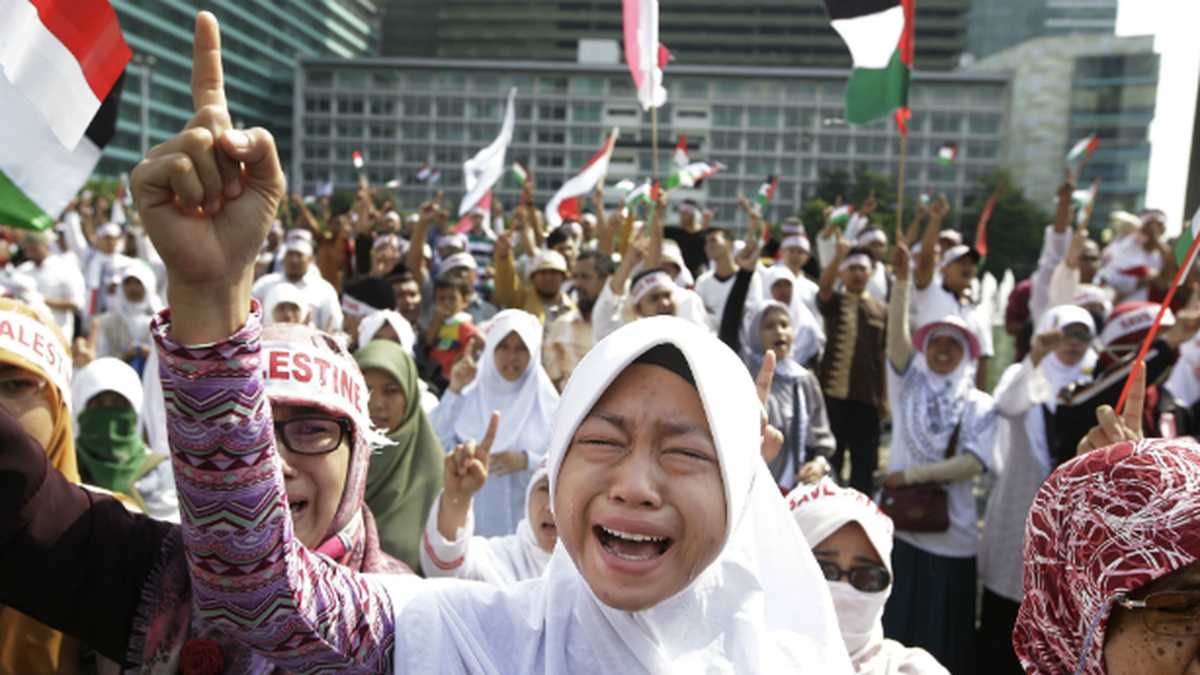 Los musulmanes de Indonesia se unieron al dolor de las madres palestinas que han perdido a sus hijos.