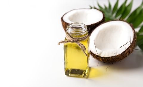 El aceite de coco está compuesto de antioxidantes.