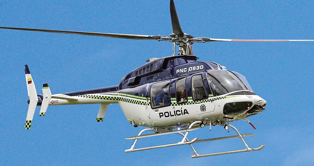  La vicepresidenta ha sido criticada por su insistencia en llegar en helicóptero a su residencia en el Valle del Cauca y por sus declaraciones en favor de la primera línea. 
