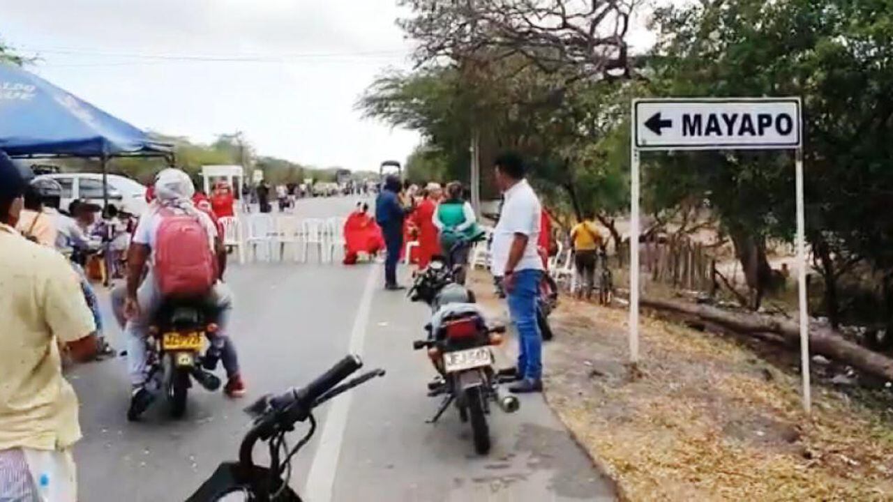 Varias vías importantes en La Guajira fueron bloqueados por miembros de la etnia Wayúu