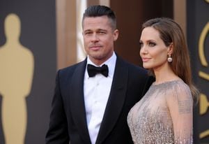 Los actores Brad Pitt y Angelina Jolie llegan a la 86ª Entrega Anual de los Premios de la Academia en Hollywood & Highland Center el 2 de marzo de 2014 en Hollywood, California.