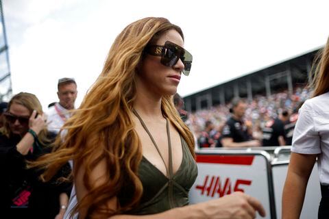 MIAMI, FLORIDA - MAY 07: Shakira walks on the grid prior to the F1 Grand Prix of Miami at Miami International Autodrome on May 07, 2023 in Miami, Florida.   Chris Graythen/Getty Images/AFP (Photo by Chris Graythen / GETTY IMAGES NORTH AMERICA / Getty Images via AFP)