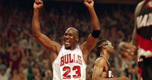 Zapatilladas usadas por Michael Jordan fueron subastadas por un monto récord