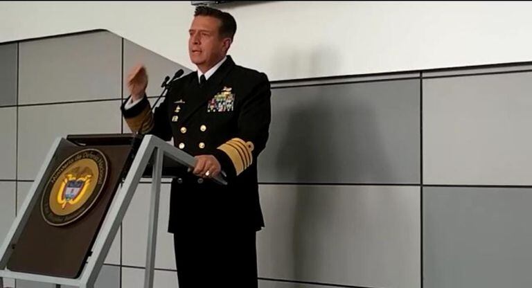 En rueda de prensa el comandante de la Armada, el almirante Francisco Cubides, indicó que se está compartiendo información con Venezuela para atacar a los grupos ilegales.
