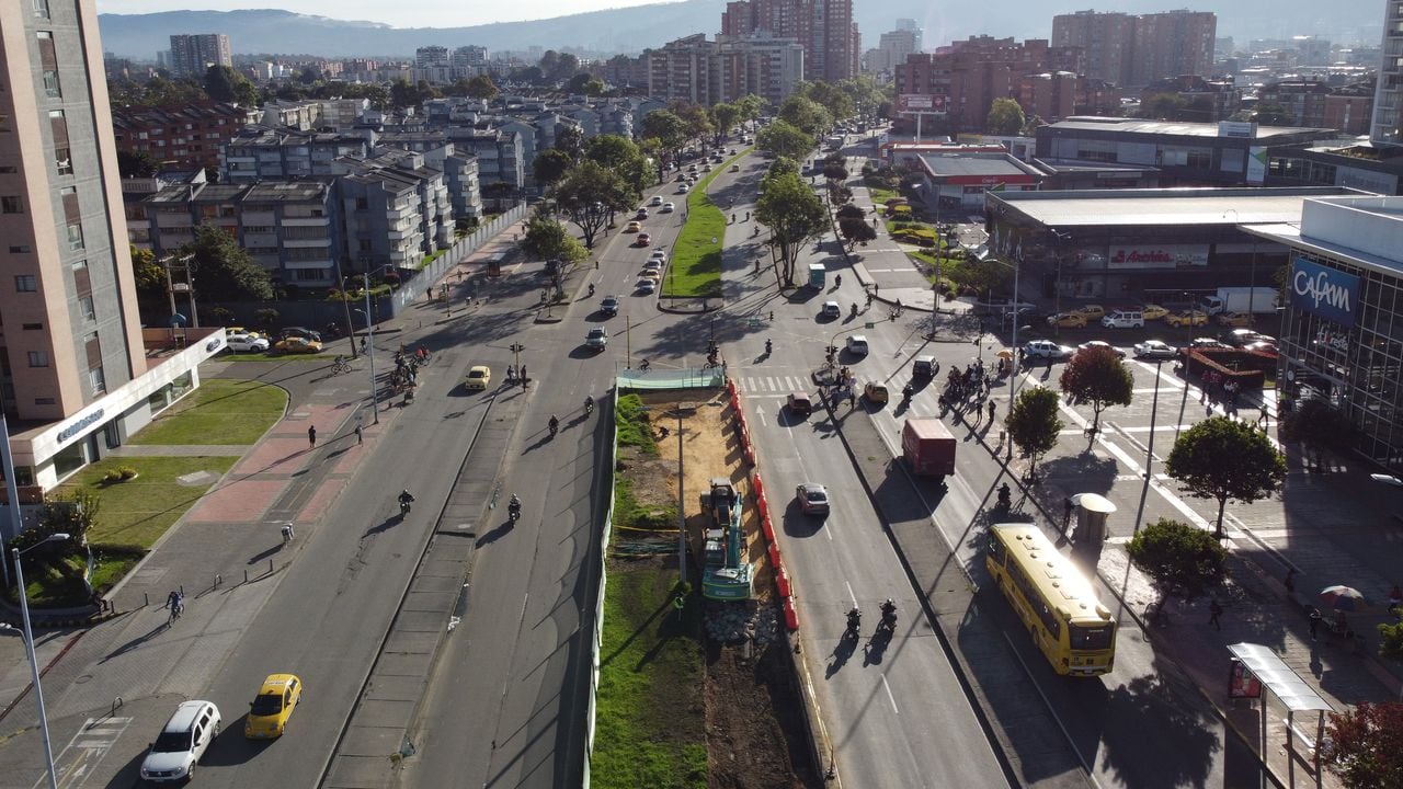 Construcción del sistema Transmilenio en la avenida 68 por el IDU
obras en la troncal de transmilenio calle 98
Bogota agosto 23 del  2021
Foto Guillermo Torres Reina / Semana
