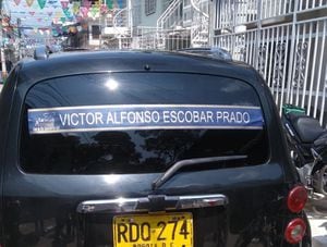 Carro fúnebre de Víctor Escobar, el primer paciente no terminal en recibir la eutanasia de Colombia.