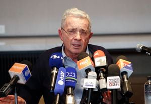 Rueda de prensa del expresidente Álvaro Uribe