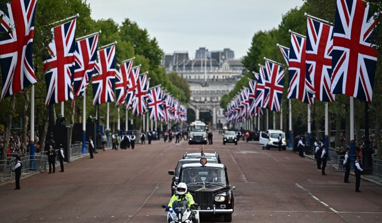 Varios ciudadanos de Londres y del mundo se volcarán al palacio de Westminster para darle un último adiós a Isabel II