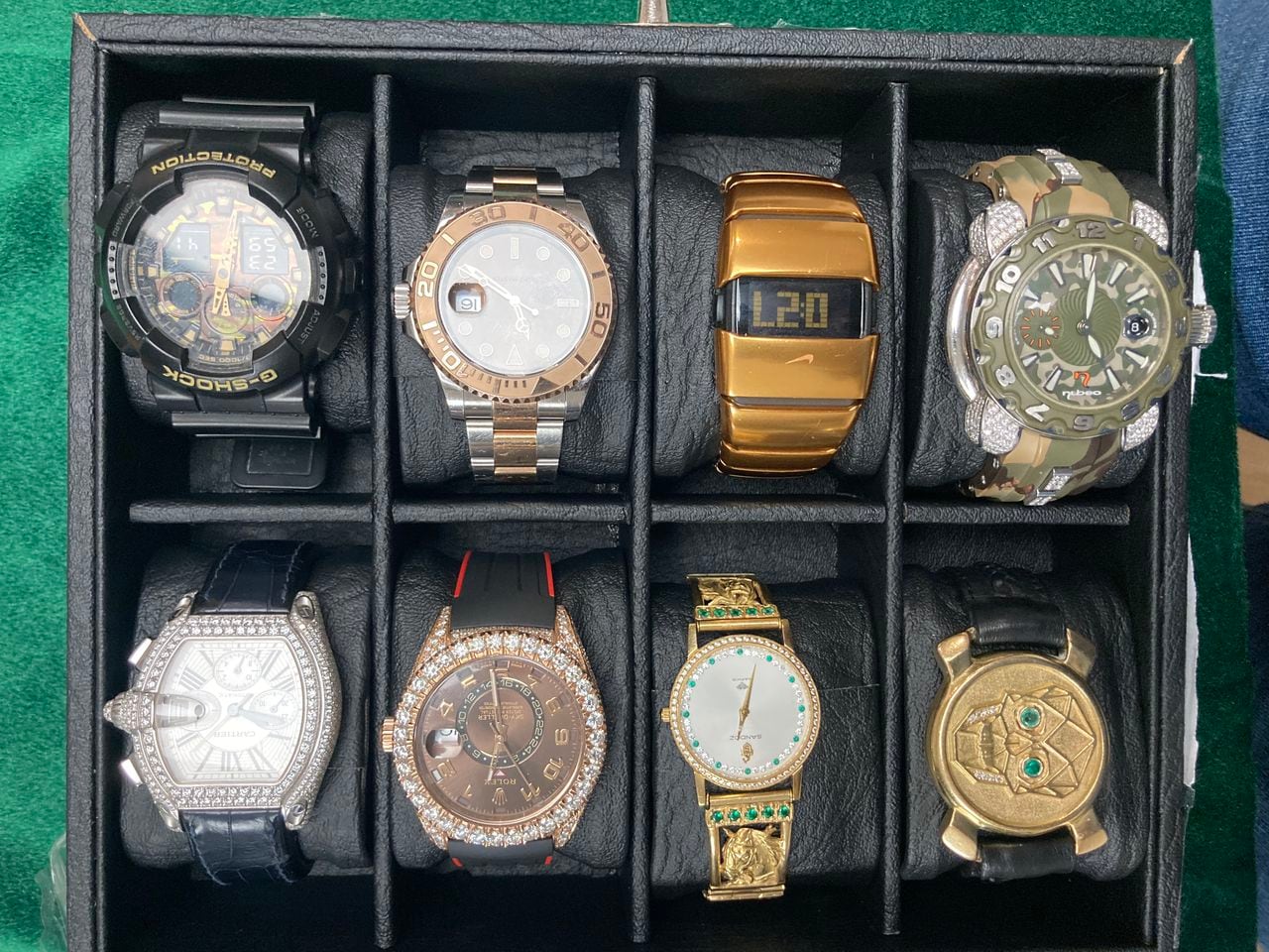 Colección de relojes de alias Matamba