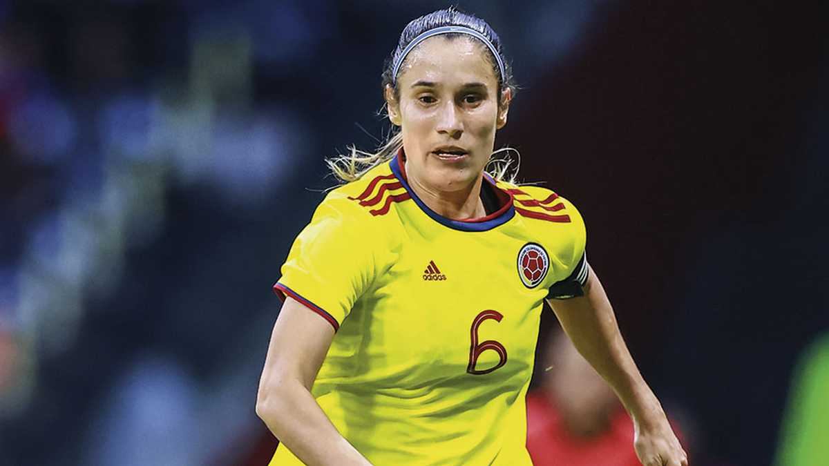 Daniela Montoya Quiroz es una futbolista colombiana que se desempeña como centrocampista. Su equipo actual es el Junior de Barranquilla y es habitual de la selección de Colombia.