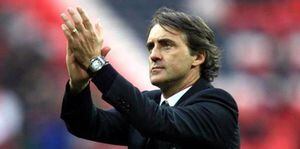 Roberto Mancini. Este italiano de 49 años dirige al Galatasaray, equipo de la liga turca.