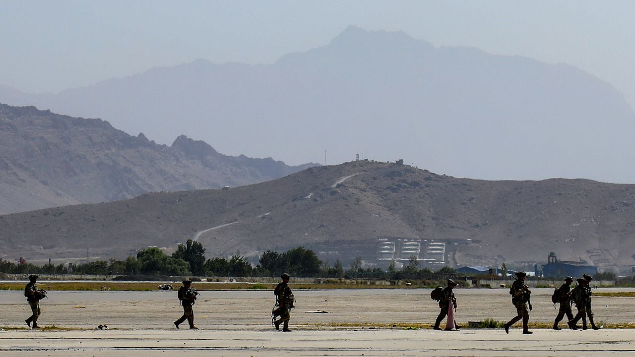 Evacuación del aeropuerto internacional Hamid Karzai de Kabul