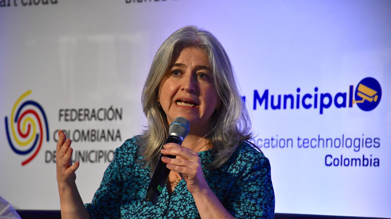 ministra de Vivienda, Catalina Velasco, participó en el Congreso Nacional de Municipios en Cartagena