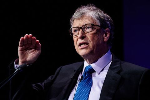 Bill Gates expresa su preocupación legítima por los efectos de la inteligencia artificial y destaca la importancia de reconocer los riesgos reales.