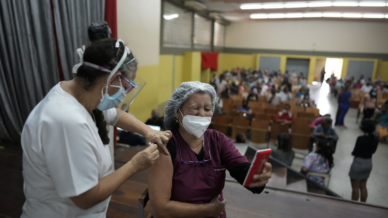 Venezuela recibió el primer lote de vacunas contra covid-19 del mecanismo Covax