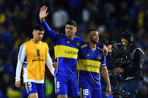 BUENOS AIRES, ARGENTINA - SEPTEMBER 28: Marcos Rojo of Boca Juniors waves to fans after during the Copa CONMEBOL Libertadores 2023 semi-final first leg match between Boca Juniors and Palmeiras at Estadio Alberto J. Armando on September 28, 2023 in Buenos Aires, Argentina. (Photo by Marcelo Endelli/Getty Images)