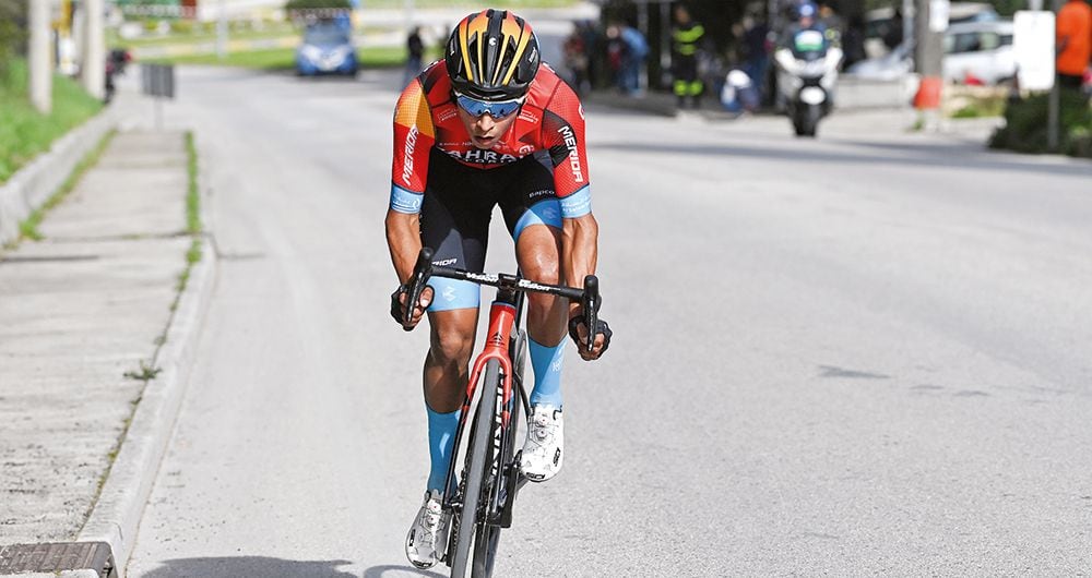   El ciclista colombiano Santiago Buitrago dio la gran sorpresa en el ranking UCI, donde quedó en el puesto 49.