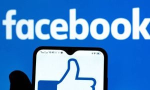Facebook eliminó un vídeo 'deepfake' en el que se afirma que el presidente Zelensky hace una declaración que nunca hizo.